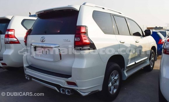 Acheter Import Voiture Toyota Prado Blanc à Import - Dubai, Clarendon Acheter Import Voiture Toyota Prado Blanc à Import - Dubai, Clarendon