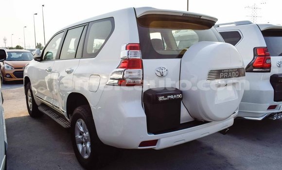 Acheter Import Voiture Toyota Prado Blanc à Import - Dubai, Clarendon Acheter Import Voiture Toyota Prado Blanc à Import - Dubai, Clarendon