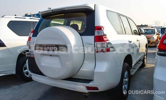Acheter Import Voiture Toyota Prado Blanc à Import - Dubai, Clarendon Acheter Import Voiture Toyota Prado Blanc à Import - Dubai, Clarendon