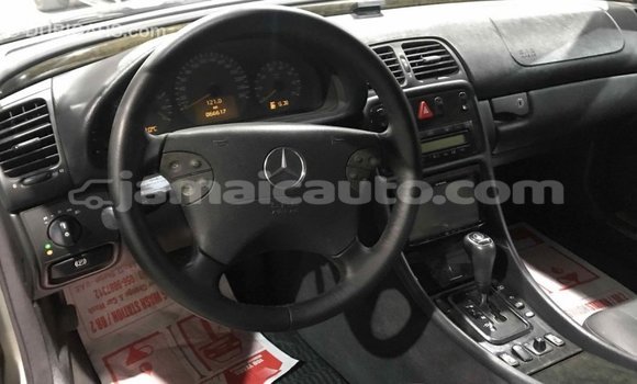 Buy Import Mercedes-Benz 190 (W201) Other Car in Import - Dubai in Clarendon Buy Import Mercedes-Benz 190 (W201) Other Car in Import - Dubai in Clarendon