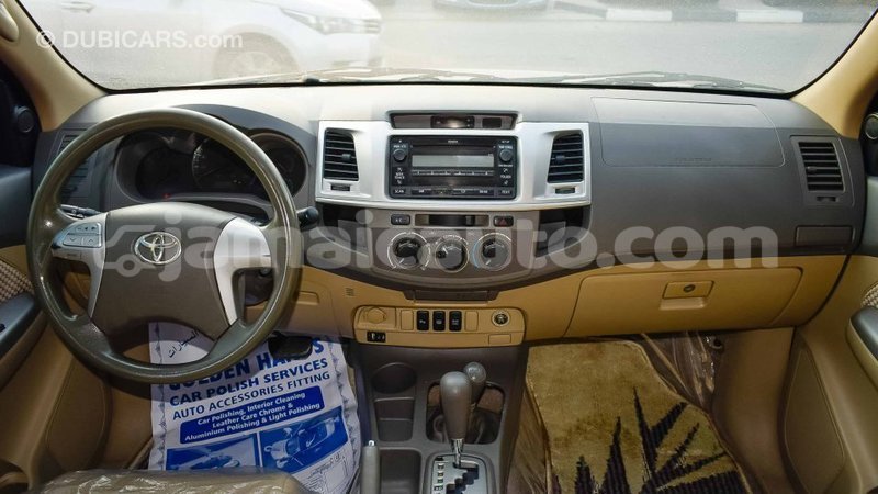 Big with watermark toyota fortuner clarendon import dubai 1323