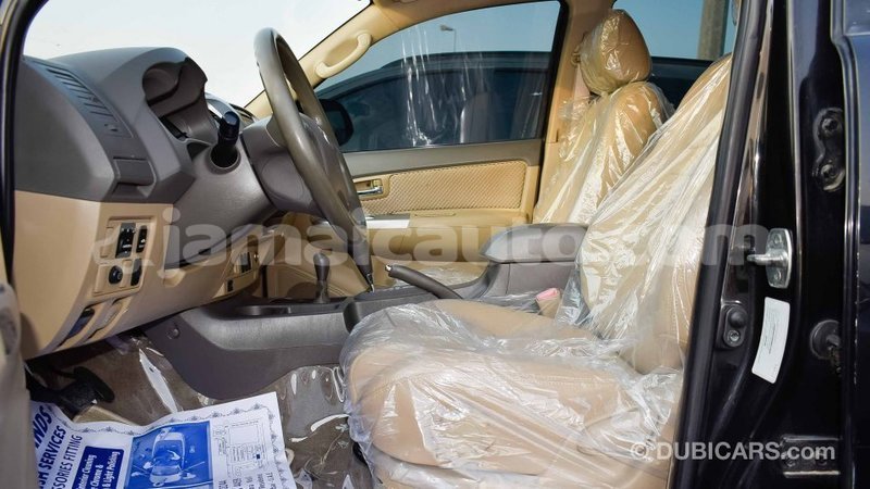 Big with watermark toyota fortuner clarendon import dubai 1323