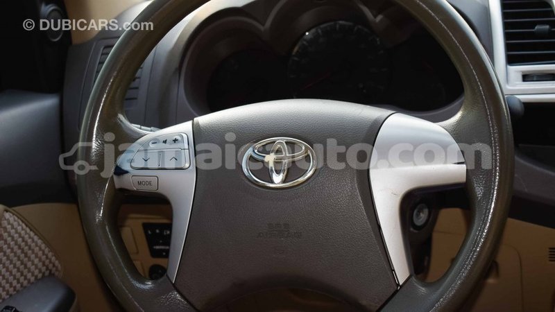 Big with watermark toyota fortuner clarendon import dubai 1323