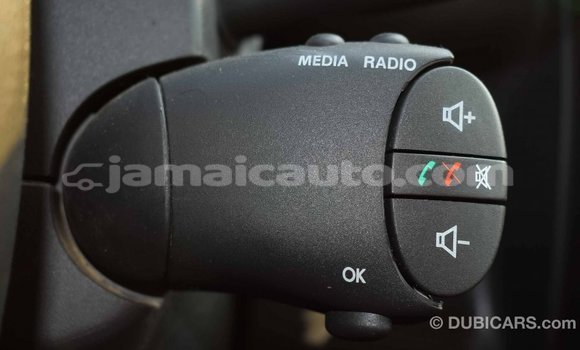 Acheter Import Voiture Renault Duster Blanc à Import - Dubai, Clarendon Acheter Import Voiture Renault Duster Blanc à Import - Dubai, Clarendon