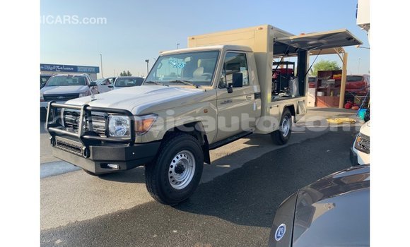 Buy Import Toyota Land Cruiser Beige Car in Import - Dubai in Clarendon Buy Import Toyota Land Cruiser Beige Car in Import - Dubai in Clarendon