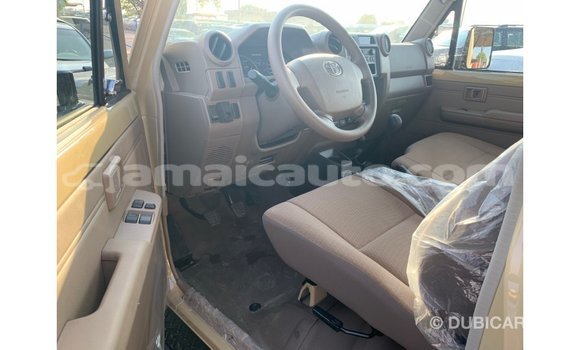 Buy Import Toyota Land Cruiser Beige Car in Import - Dubai in Clarendon Buy Import Toyota Land Cruiser Beige Car in Import - Dubai in Clarendon