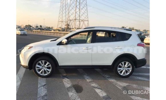 Acheter Import Utilitaire Toyota HiAce Blanc à Import - Dubai, Clarendon Acheter Import Utilitaire Toyota HiAce Blanc à Import - Dubai, Clarendon