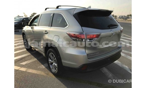Acheter Import Voiture Toyota Highlander Autre à Import - Dubai, Clarendon Acheter Import Voiture Toyota Highlander Autre à Import - Dubai, Clarendon
