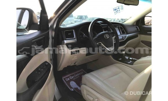 Acheter Import Voiture Toyota Highlander Autre à Import - Dubai, Clarendon Acheter Import Voiture Toyota Highlander Autre à Import - Dubai, Clarendon
