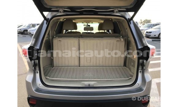 Acheter Import Voiture Toyota Highlander Autre à Import - Dubai, Clarendon Acheter Import Voiture Toyota Highlander Autre à Import - Dubai, Clarendon