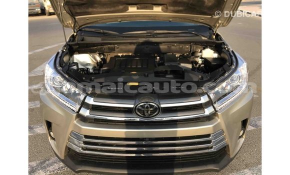 Acheter Import Voiture Toyota Highlander Autre à Import - Dubai, Clarendon Acheter Import Voiture Toyota Highlander Autre à Import - Dubai, Clarendon