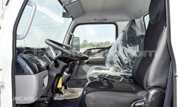 Buy Import Mitsubishi L400 White Truck in Import - Dubai in Clarendon