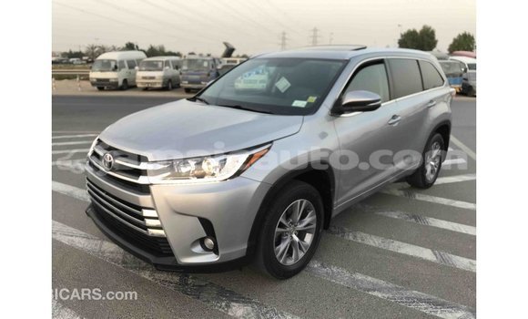 Acheter Import Voiture Toyota Highlander Autre à Import - Dubai, Clarendon Acheter Import Voiture Toyota Highlander Autre à Import - Dubai, Clarendon