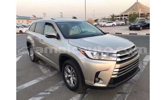 Acheter Import Voiture Toyota Highlander Autre à Import - Dubai, Clarendon Acheter Import Voiture Toyota Highlander Autre à Import - Dubai, Clarendon