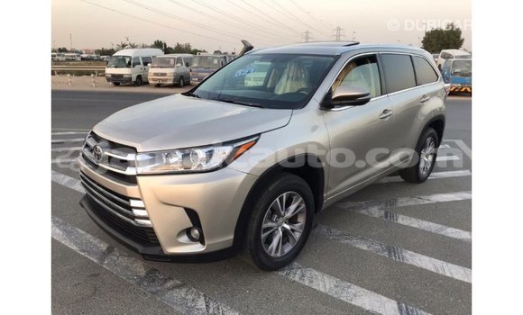 Acheter Import Voiture Toyota Highlander Autre à Import - Dubai, Clarendon Acheter Import Voiture Toyota Highlander Autre à Import - Dubai, Clarendon