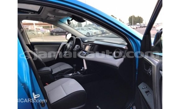 Acheter Import Utilitaire Toyota HiAce Bleu à Import - Dubai, Clarendon Acheter Import Utilitaire Toyota HiAce Bleu à Import - Dubai, Clarendon