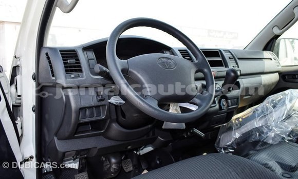 Acheter Import Voiture Toyota Hiace Blanc à Import - Dubai, Clarendon Acheter Import Voiture Toyota Hiace Blanc à Import - Dubai, Clarendon