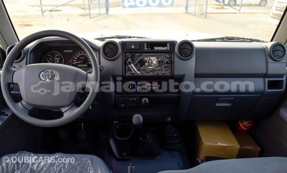 Buy Import Toyota Land Cruiser White Car in Import - Dubai in Clarendon Buy Import Toyota Land Cruiser White Car in Import - Dubai in Clarendon
