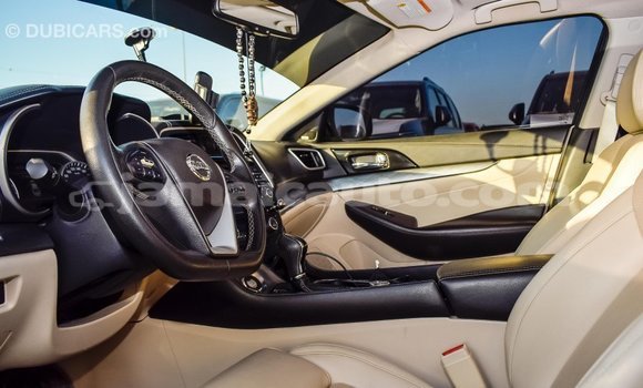 Acheter Import Voiture Nissan Maxima Blanc à Import - Dubai, Clarendon Acheter Import Voiture Nissan Maxima Blanc à Import - Dubai, Clarendon