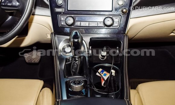 Acheter Import Voiture Nissan Maxima Blanc à Import - Dubai, Clarendon Acheter Import Voiture Nissan Maxima Blanc à Import - Dubai, Clarendon