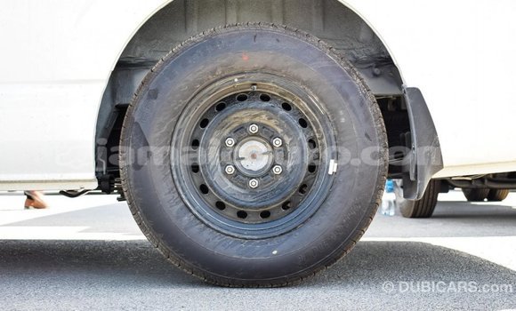 Acheter Import Voiture Toyota Hiace Blanc à Import - Dubai, Clarendon Acheter Import Voiture Toyota Hiace Blanc à Import - Dubai, Clarendon