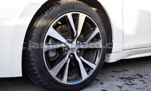 Acheter Import Voiture Nissan Maxima Blanc à Import - Dubai, Clarendon Acheter Import Voiture Nissan Maxima Blanc à Import - Dubai, Clarendon