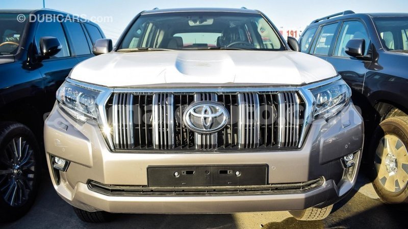 Big with watermark toyota prado clarendon import dubai 1382
