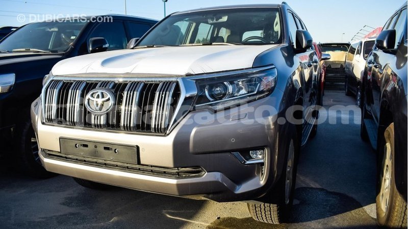 Big with watermark toyota prado clarendon import dubai 1382