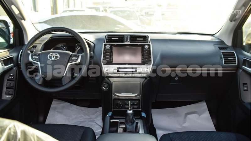 Big with watermark toyota prado clarendon import dubai 1382