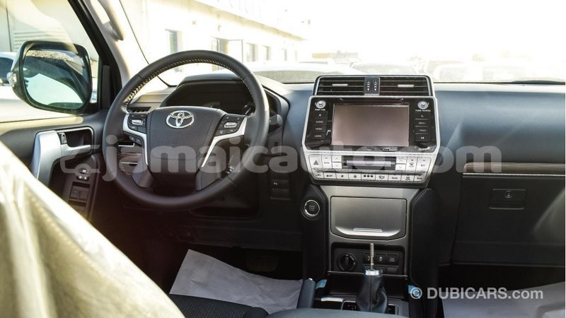 Big with watermark toyota prado clarendon import dubai 1382