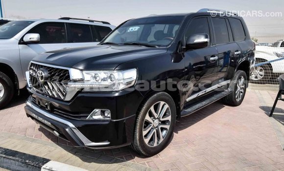 Acheter Import Voiture Toyota Land Cruiser Noir à Import - Dubai, Clarendon Acheter Import Voiture Toyota Land Cruiser Noir à Import - Dubai, Clarendon