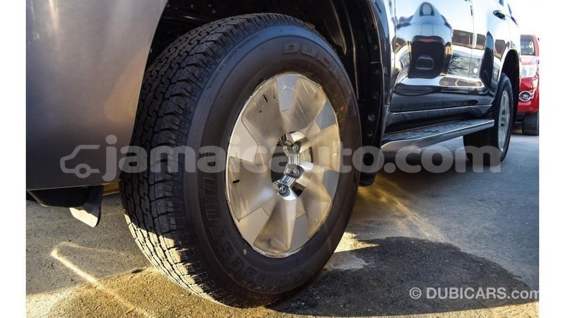 Big with watermark toyota prado clarendon import dubai 1382