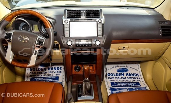 Acheter Import Voiture Toyota Prado Blanc à Import - Dubai, Clarendon Acheter Import Voiture Toyota Prado Blanc à Import - Dubai, Clarendon