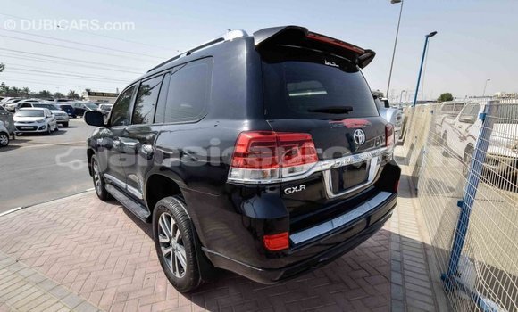 Acheter Import Voiture Toyota Land Cruiser Noir à Import - Dubai, Clarendon Acheter Import Voiture Toyota Land Cruiser Noir à Import - Dubai, Clarendon