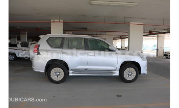 Acheter Import Voiture Toyota Prado Autre à Import - Dubai, Clarendon Acheter Import Voiture Toyota Prado Autre à Import - Dubai, Clarendon