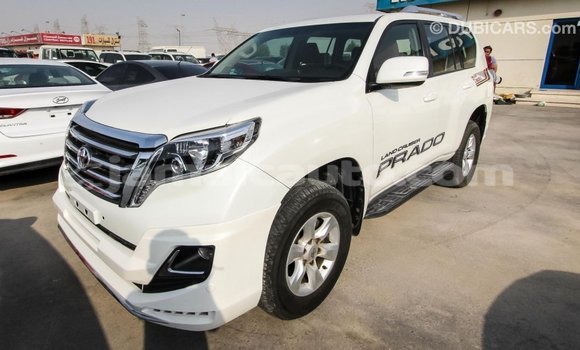 Acheter Import Voiture Toyota Prado Blanc à Import - Dubai, Clarendon Acheter Import Voiture Toyota Prado Blanc à Import - Dubai, Clarendon