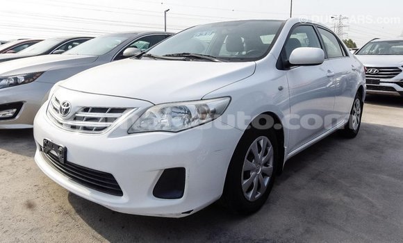 Acheter Import Voiture Toyota Corolla Blanc à Import - Dubai, Clarendon Acheter Import Voiture Toyota Corolla Blanc à Import - Dubai, Clarendon