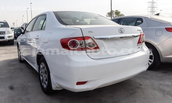Acheter Import Voiture Toyota Corolla Blanc à Import - Dubai, Clarendon Acheter Import Voiture Toyota Corolla Blanc à Import - Dubai, Clarendon