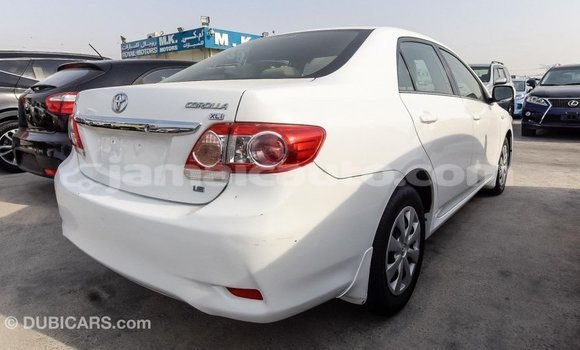 Acheter Import Voiture Toyota Corolla Blanc à Import - Dubai, Clarendon Acheter Import Voiture Toyota Corolla Blanc à Import - Dubai, Clarendon