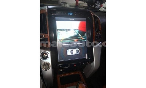 Acheter Import Voiture Toyota Land Cruiser Noir à Import - Dubai, Clarendon Acheter Import Voiture Toyota Land Cruiser Noir à Import - Dubai, Clarendon