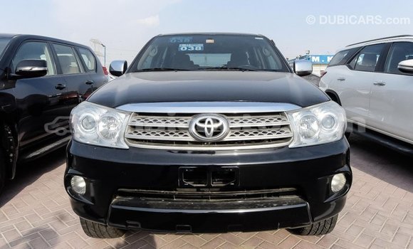 Acheter Import Voiture Toyota Fortuner Noir à Import - Dubai, Clarendon Acheter Import Voiture Toyota Fortuner Noir à Import - Dubai, Clarendon
