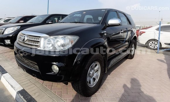 Acheter Import Voiture Toyota Fortuner Noir à Import - Dubai, Clarendon Acheter Import Voiture Toyota Fortuner Noir à Import - Dubai, Clarendon