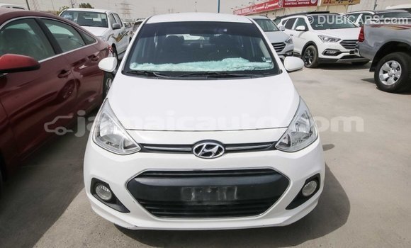 Acheter Import Voiture Hyundai i10 Blanc à Import - Dubai, Clarendon Acheter Import Voiture Hyundai i10 Blanc à Import - Dubai, Clarendon