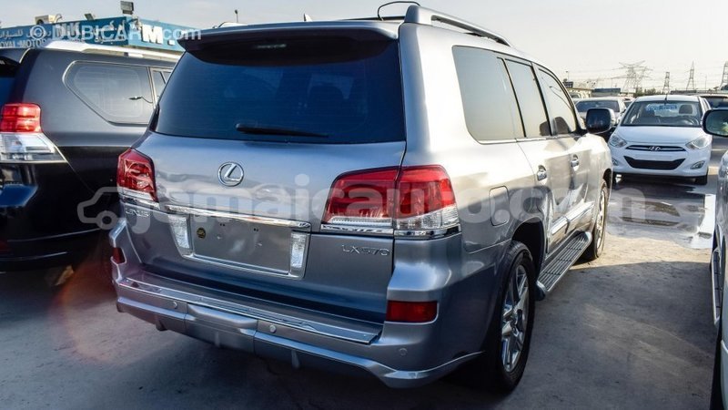 Big with watermark lexus lx clarendon import dubai 1410