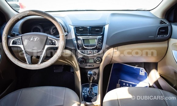 Acheter Import Voiture Hyundai Accent Marron à Import - Dubai, Clarendon Acheter Import Voiture Hyundai Accent Marron à Import - Dubai, Clarendon