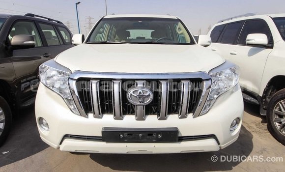 Acheter Import Voiture Toyota Prado Blanc à Import - Dubai, Clarendon Acheter Import Voiture Toyota Prado Blanc à Import - Dubai, Clarendon