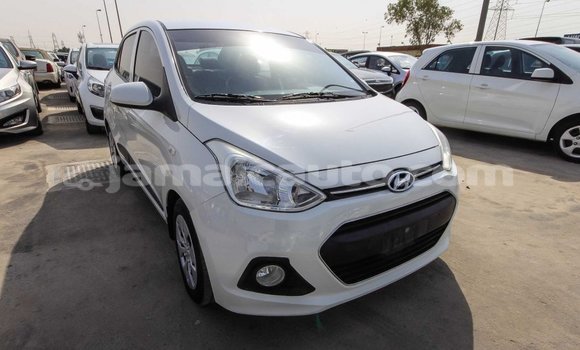 Acheter Import Voiture Hyundai i10 Blanc à Import - Dubai, Clarendon Acheter Import Voiture Hyundai i10 Blanc à Import - Dubai, Clarendon
