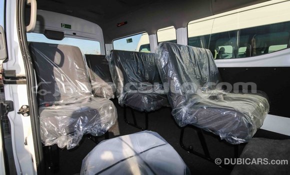Acheter Import Utilitaire Nissan Evalia Blanc à Import - Dubai, Clarendon Acheter Import Utilitaire Nissan Evalia Blanc à Import - Dubai, Clarendon