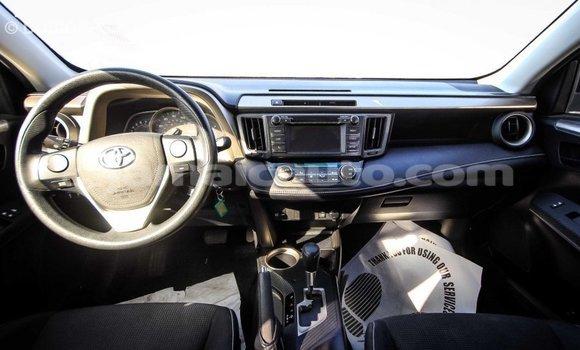 Acheter Import Utilitaire Toyota HiAce Noir à Import - Dubai, Clarendon Acheter Import Utilitaire Toyota HiAce Noir à Import - Dubai, Clarendon