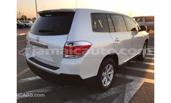 Acheter Import Voiture Toyota Highlander Blanc à Import - Dubai, Clarendon Acheter Import Voiture Toyota Highlander Blanc à Import - Dubai, Clarendon